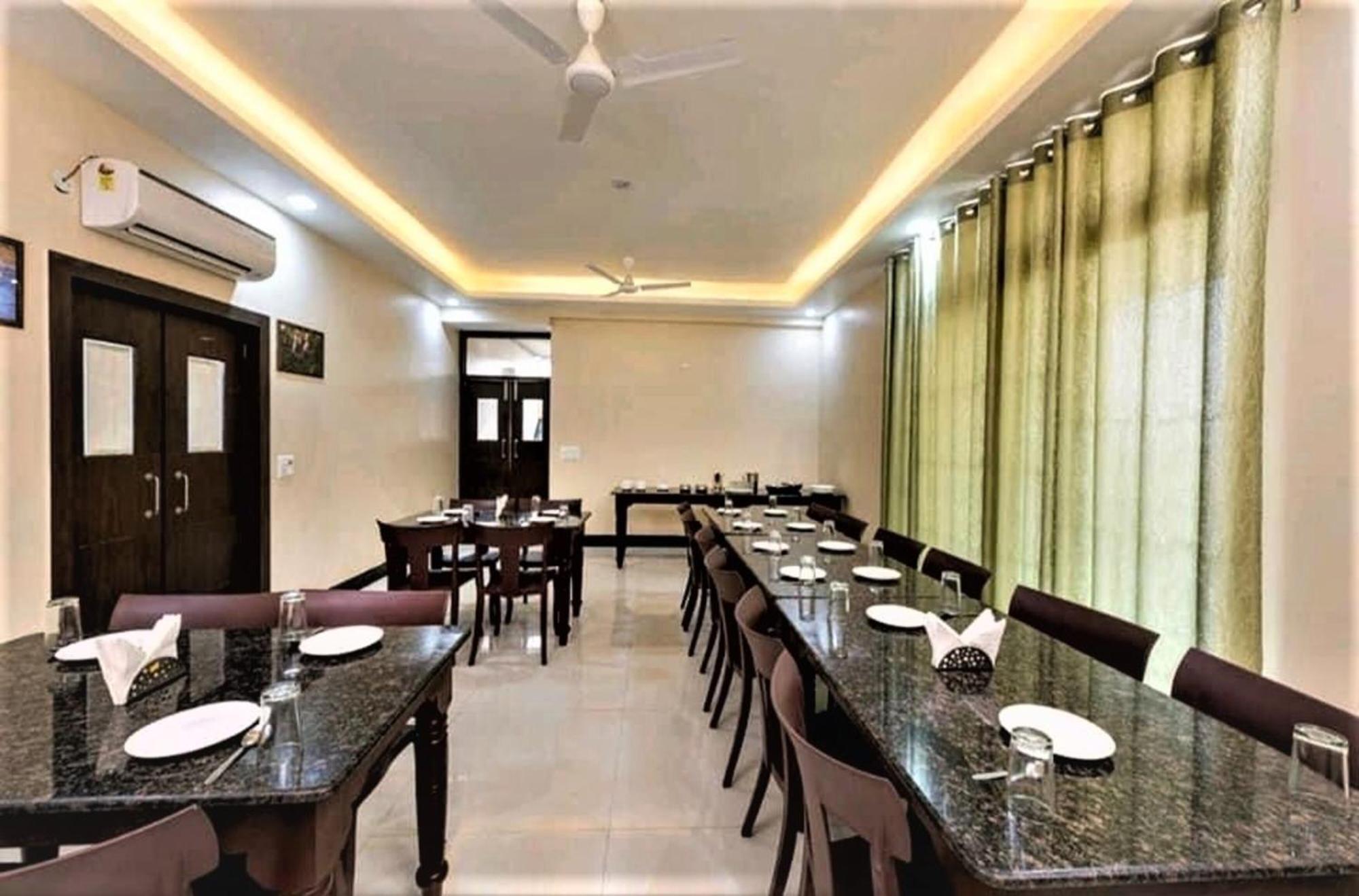 Hotel Ravi Residency Bharatpur Exterior foto